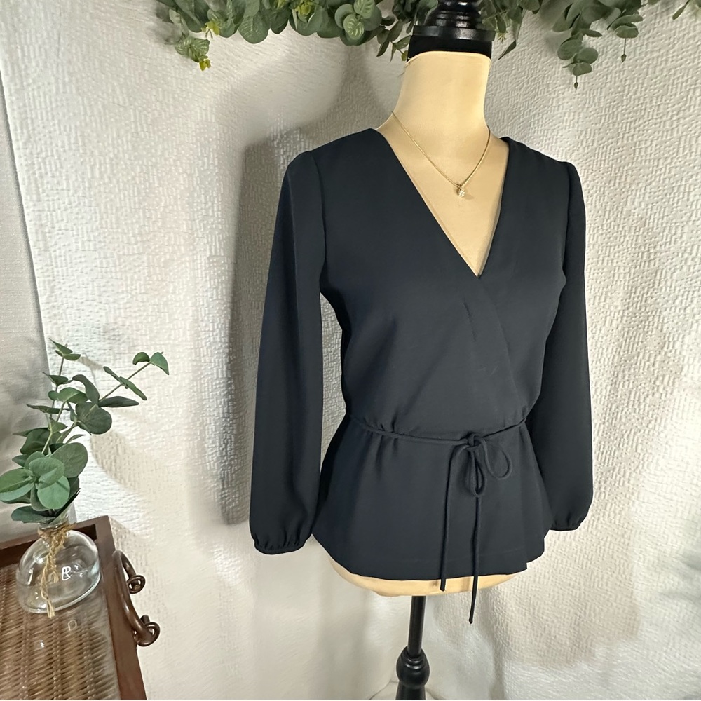 J. Crew Black V-Neck Faux Wrap Blouse Crepe Tie waist peplum style V-Neck Size 2